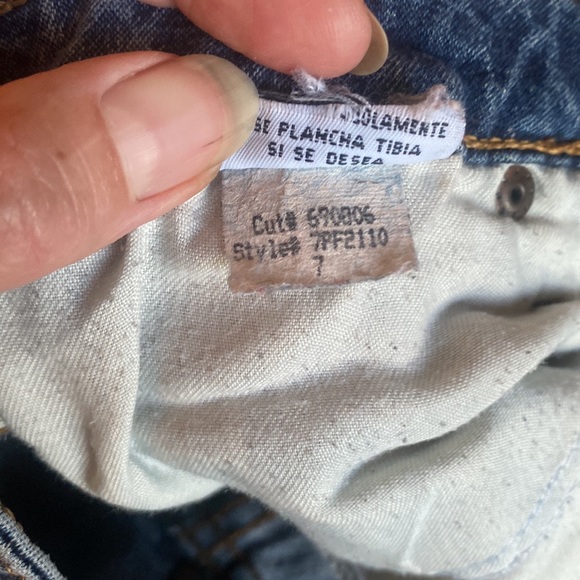 2 pairs vintage distressed denim cut off jean shorts - Picture 6 of 12